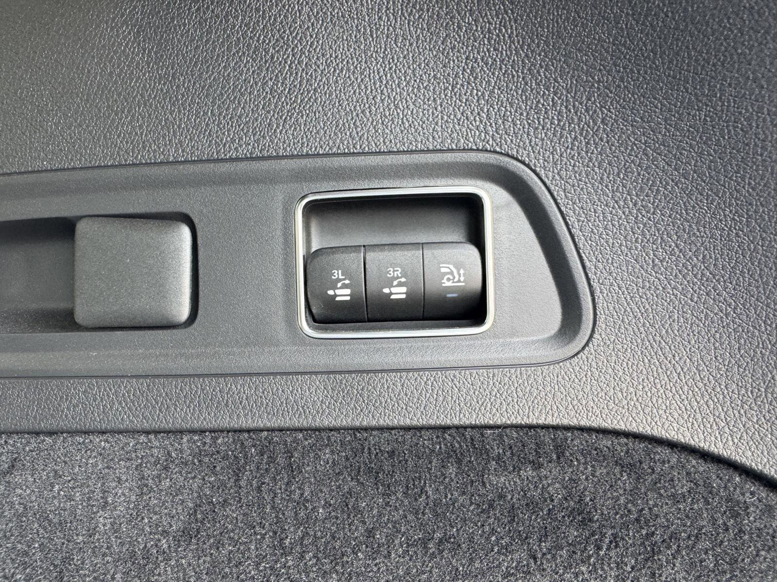 Certified 2026 Mercedes-Benz GLS 580 4MATIC image 26