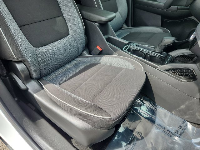 Used 2025 Chevrolet TrailBlazer LT AWD/4WD image 24