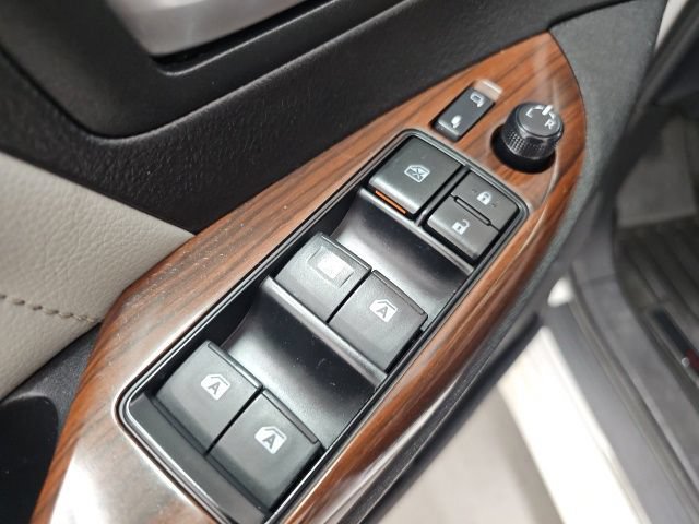 Used 2017 Toyota Sienna Limited Premium AWD/4WD image 13