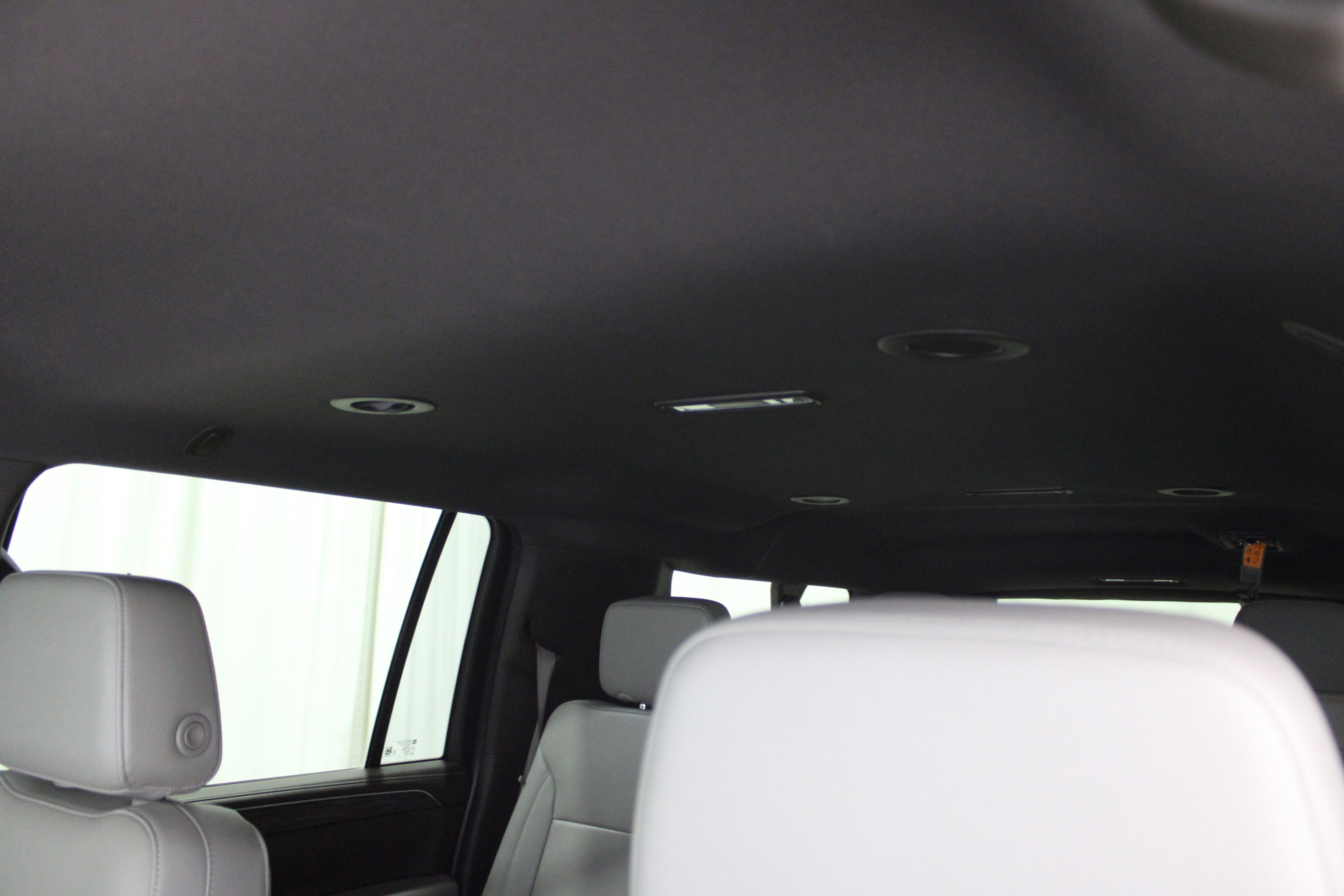 Used 2024 Chevrolet Suburban Z71 w/ Luxury Package image 28