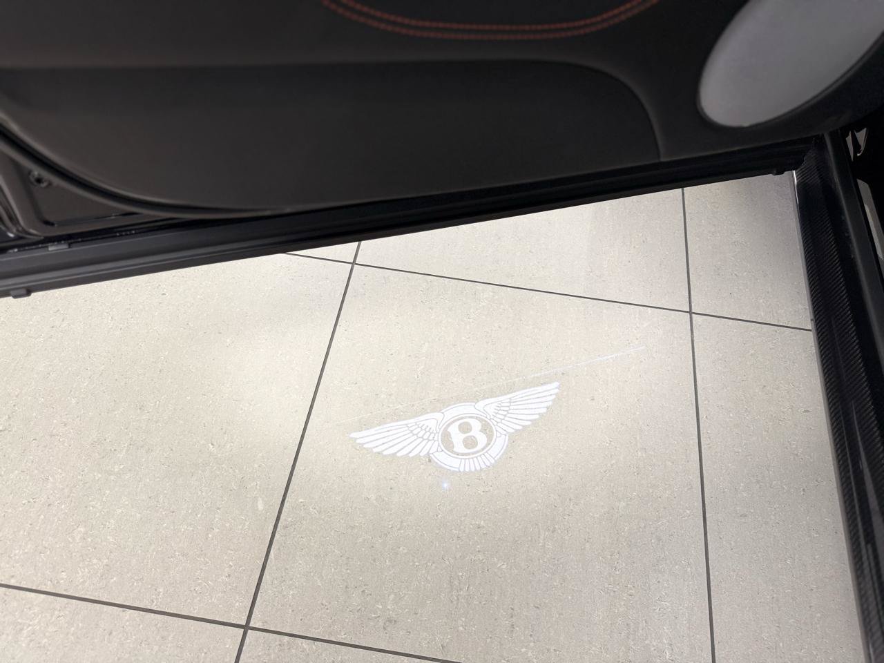 Used 2018 Bentley Bentayga AWD/4WD image 41