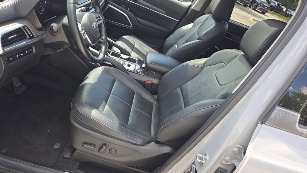 Used 2021 Kia Telluride EX w/ EX Premium Package AWD/4WD image 16