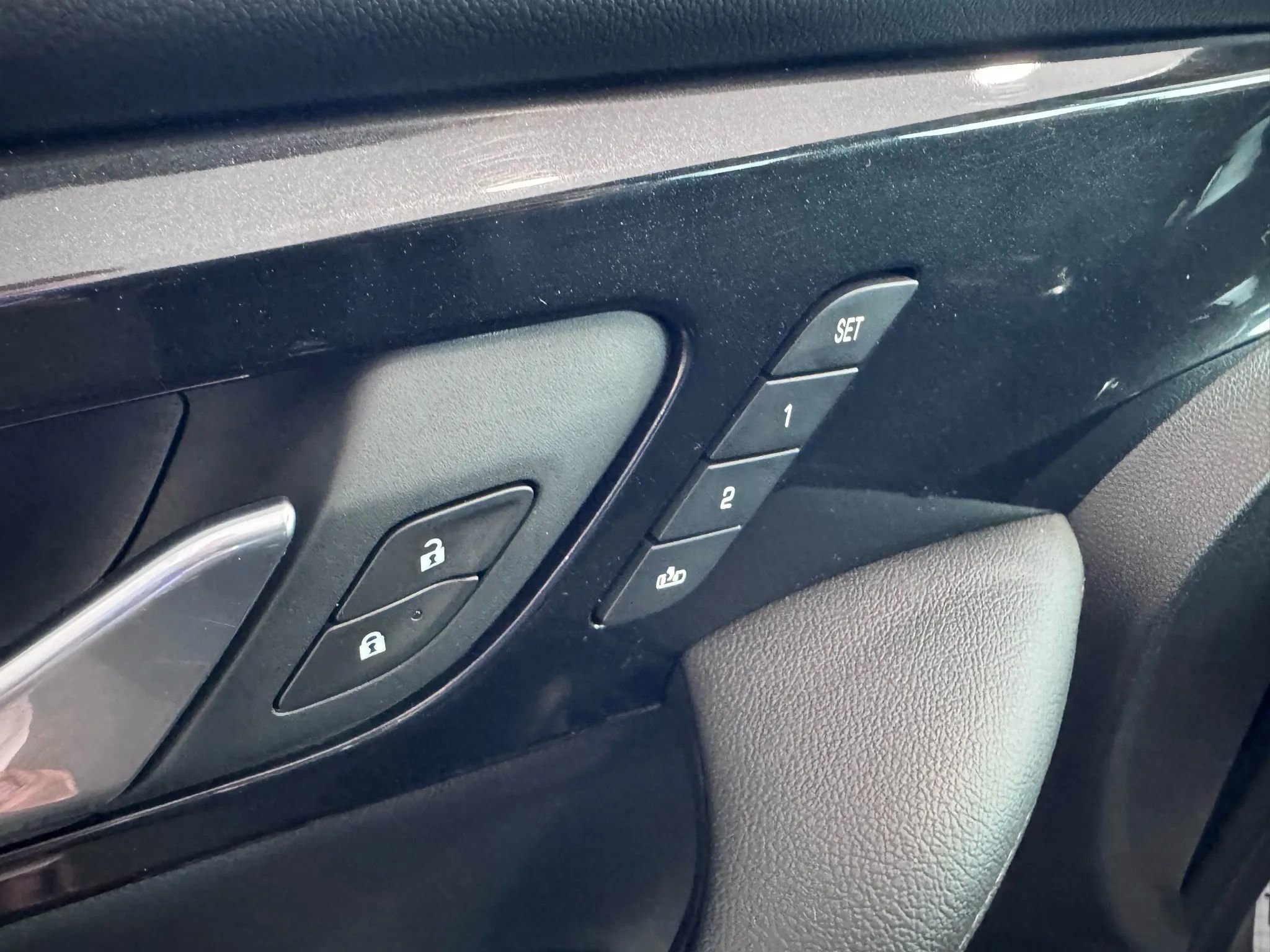 Used 2021 Chevrolet Blazer Premier w/ LPO, Black Accent Package AWD/4WD image 24