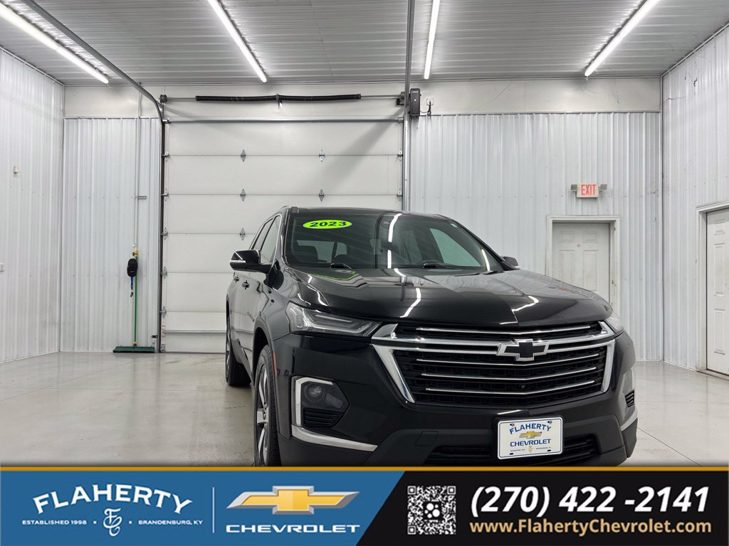 Used 2023 Chevrolet Traverse LT w/ LT Premium Package