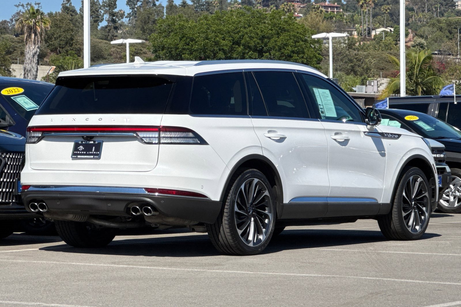 Used 2022 Lincoln Aviator Reserve w/ Equipment Group 201A image 3