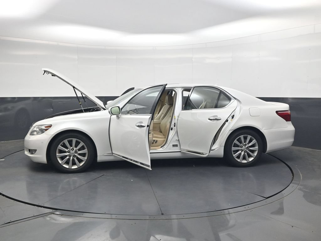 Used 2011 Lexus LS 460 AWD w/ Comfort Pkg image 35