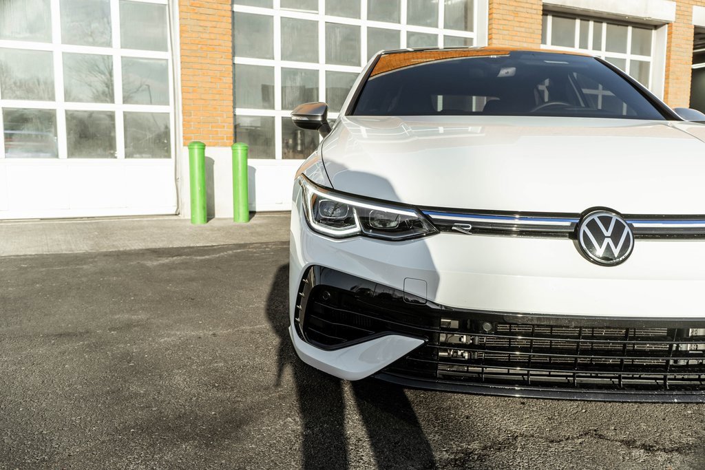 Used 2024 Volkswagen Golf R image 38