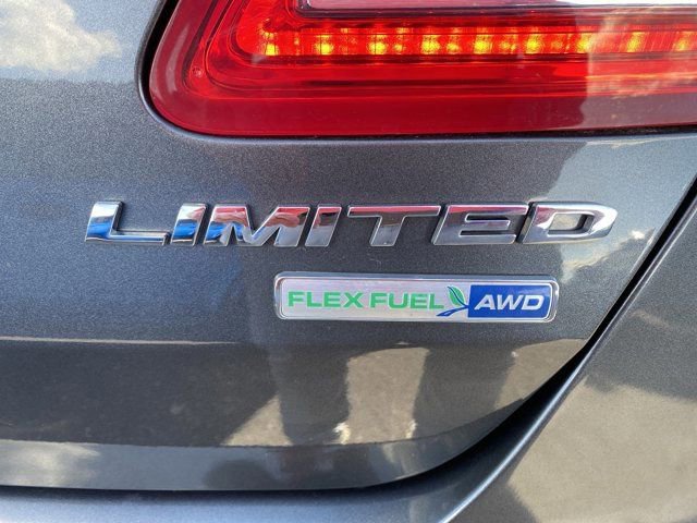 Used 2018 Ford Taurus Limited image 30