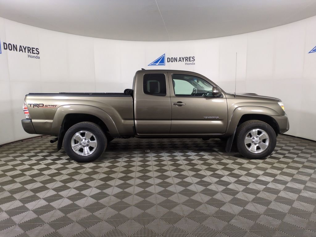 Used 2015 Toyota Tacoma 4x4 Access Cab V6 image 9