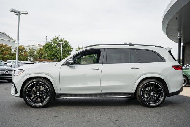 New 2026 Mercedes-Benz GLS 580 4MATIC image 4
