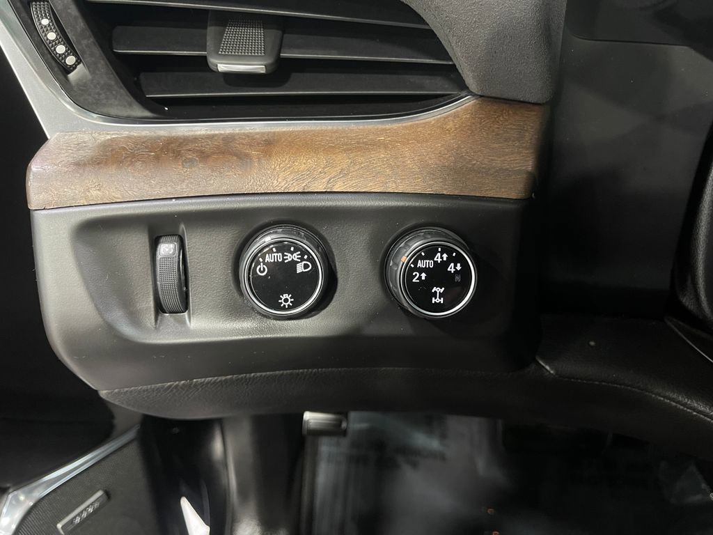 Used 2016 Cadillac Escalade ESV Luxury image 18