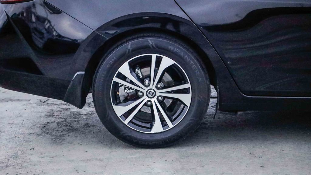 Used 2021 Nissan Sentra SV w/ Trunk Package image 12