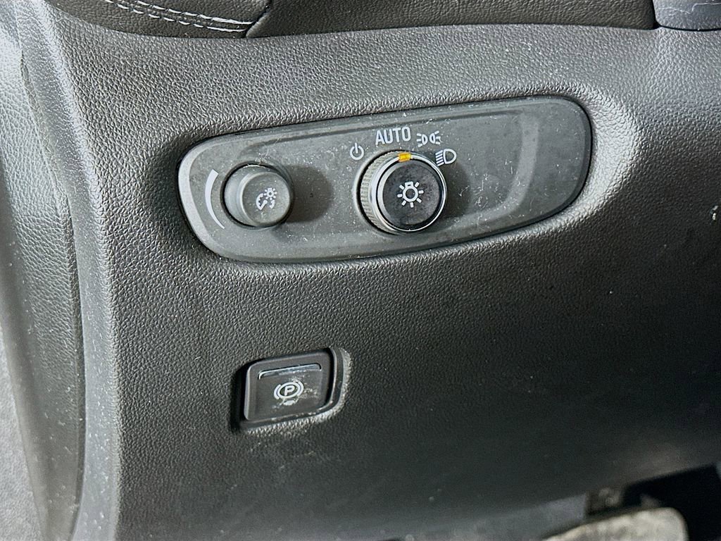 Used 2024 Chevrolet Blazer LT w/ Midnight/Sport Edition image 15