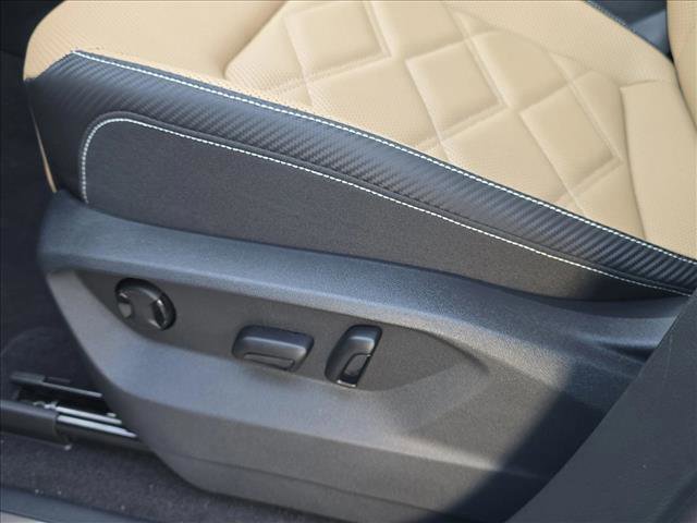 New 2026 Volkswagen Atlas Cross Sport SE image 6