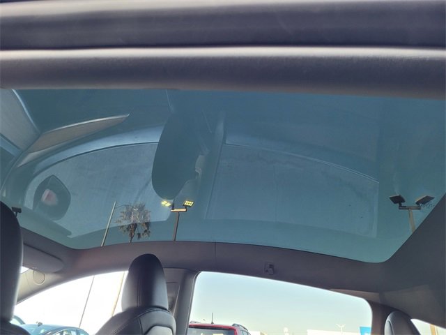 Used 2023 Tesla Model Y Performance image 18