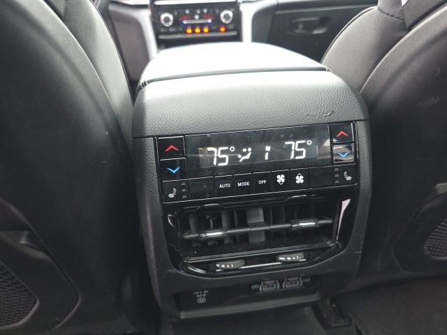 Used 2022 Jeep Grand Cherokee Overland w/ Advanced Protech Group III image 27