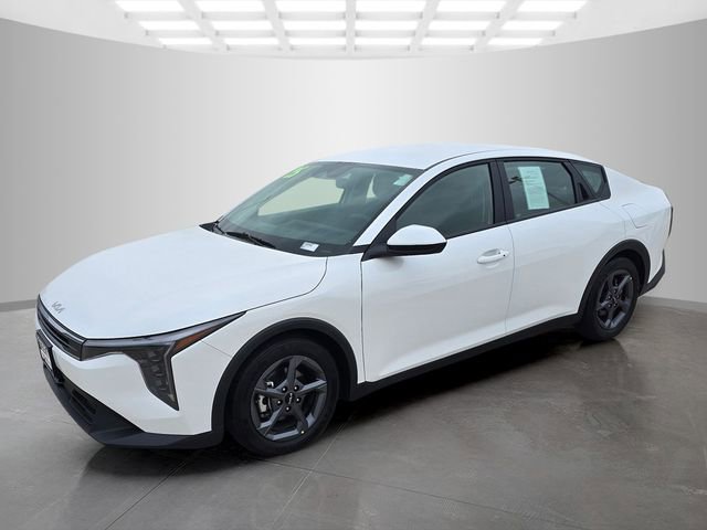 Used 2025 Kia K4 LXS FWD image 6