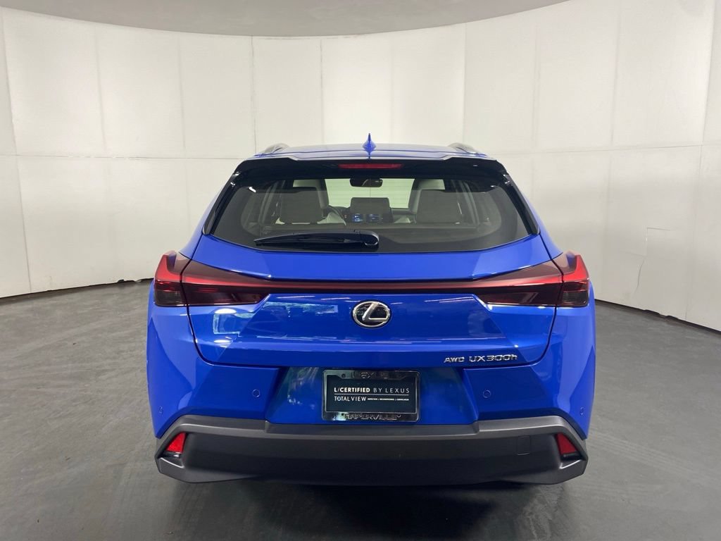 Used 2025 Lexus UX 300h AWD w/ Cold Area Package image 8
