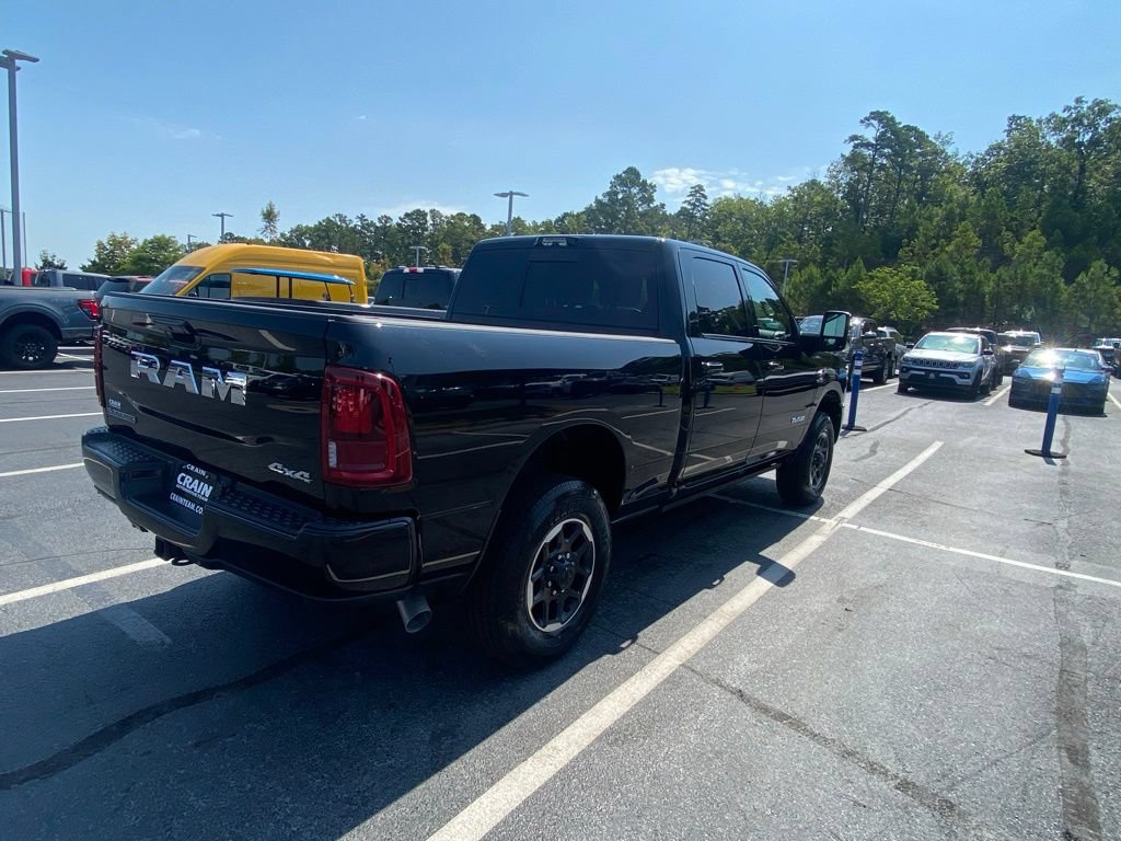 Used 2025 RAM 3500 Laramie AWD/4WD image 7