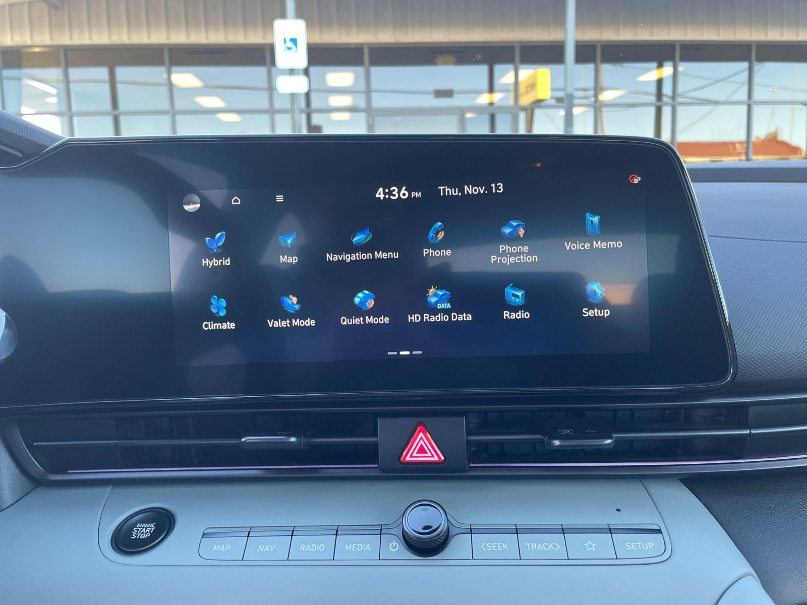 Used 2025 Hyundai Elantra Limited image 21