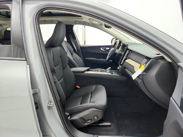 New 2026 Volvo XC60 T8 Plus w/ Protection Package Premier AWD/4WD image 18