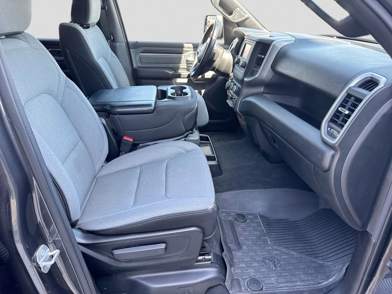 Used 2022 RAM 1500 Big Horn AWD/4WD image 23