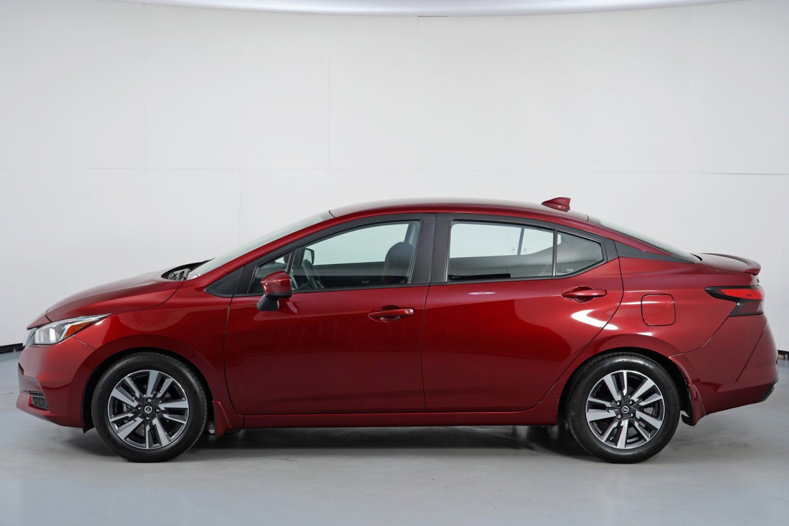 Used 2022 Nissan Versa SV w/ Electronics Package image 41