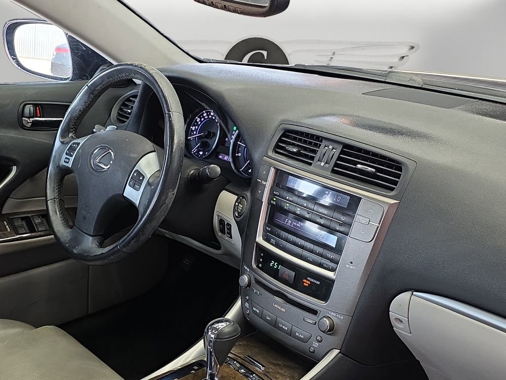 Used 2011 Lexus IS 250 w/ Premium Pkg Value Edition RWD image 11