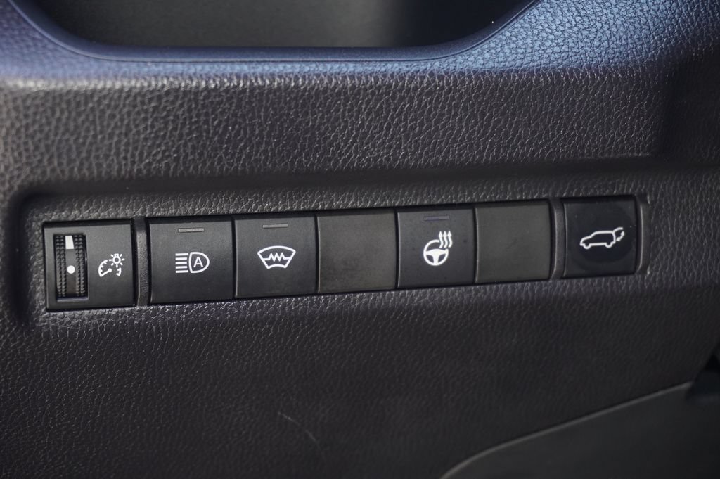 Used 2025 Toyota RAV4 XLE w/ Convenience Package FWD image 14