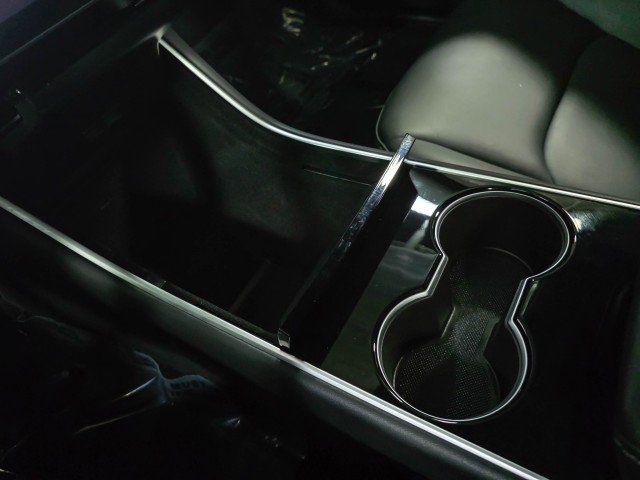 Used 2020 Tesla Model 3 Performance image 28