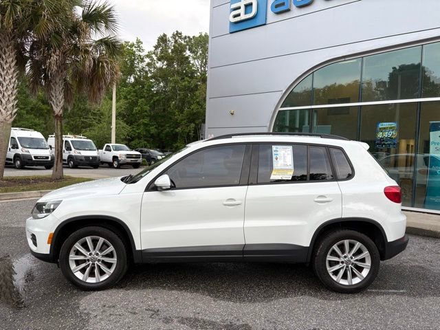 Used 2018 Volkswagen Tiguan Limited w/ Premium Package FWD image 2