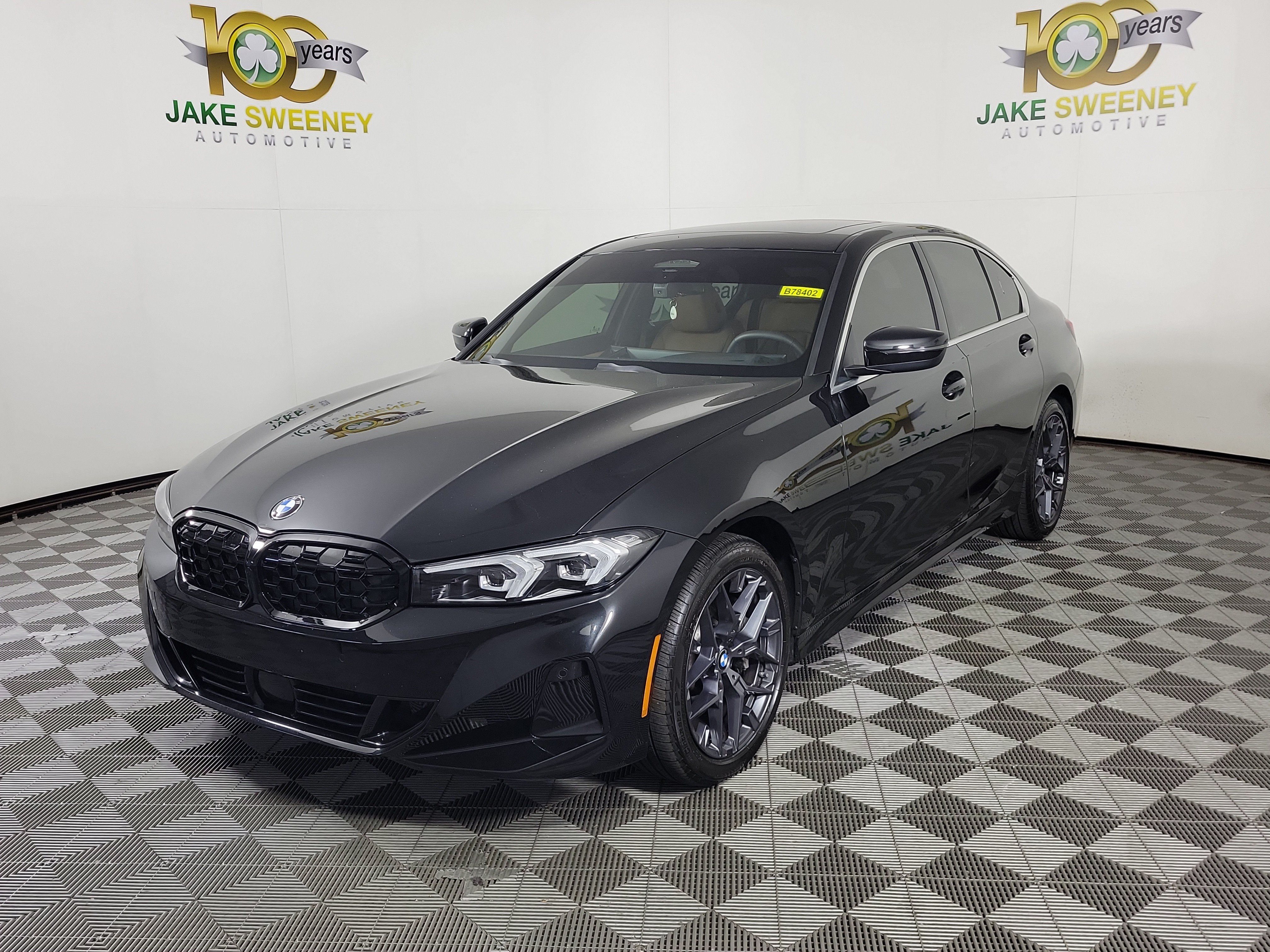 Certified 2025 BMW 330i xDrive Sedan w/ Premium Package AWD/4WD image 3