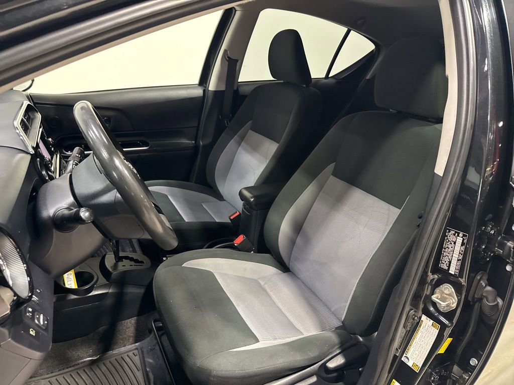 Used 2019 Toyota Prius C FWD image 24