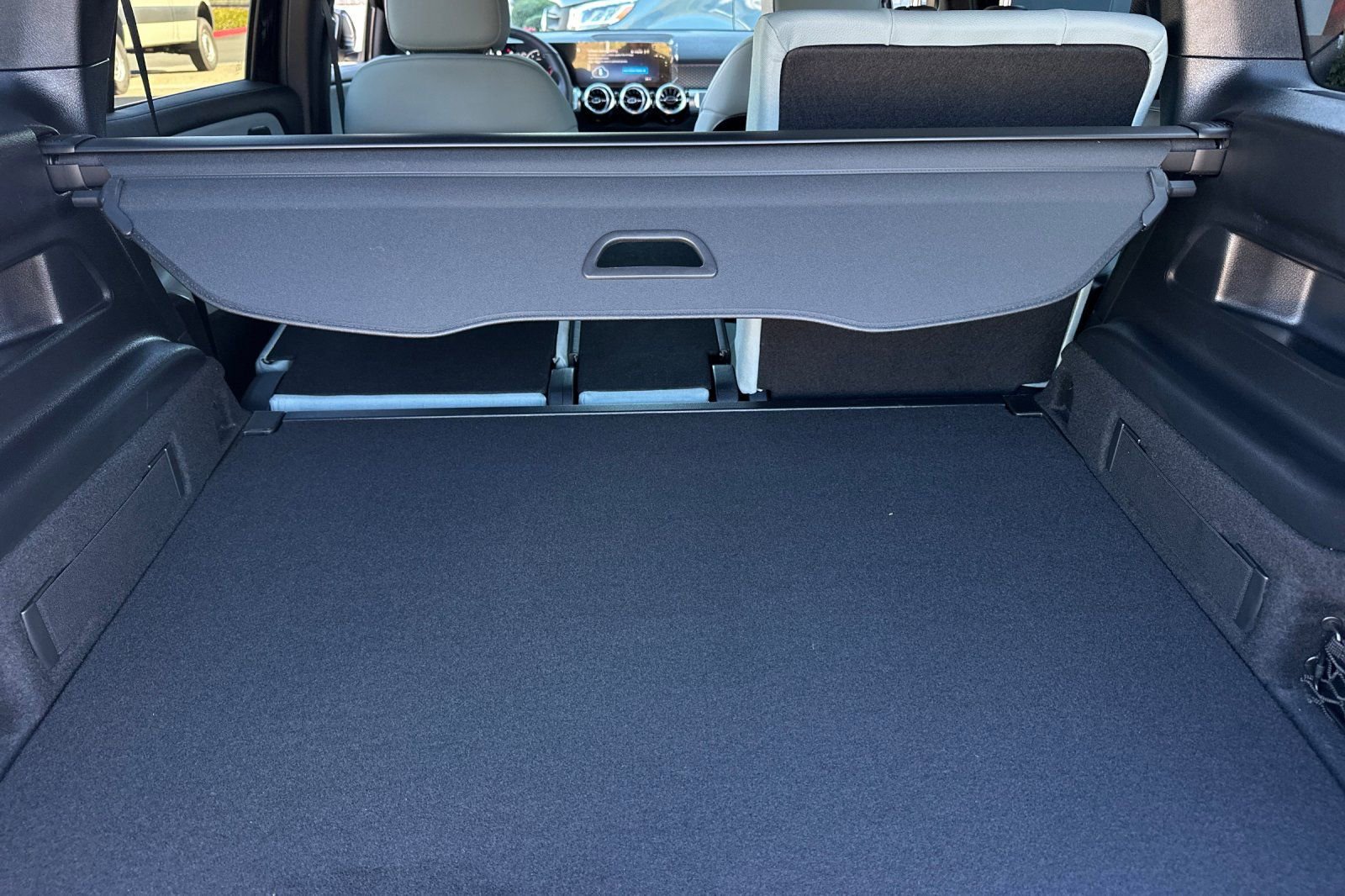 New 2026 Mercedes-Benz GLB 250 image 36