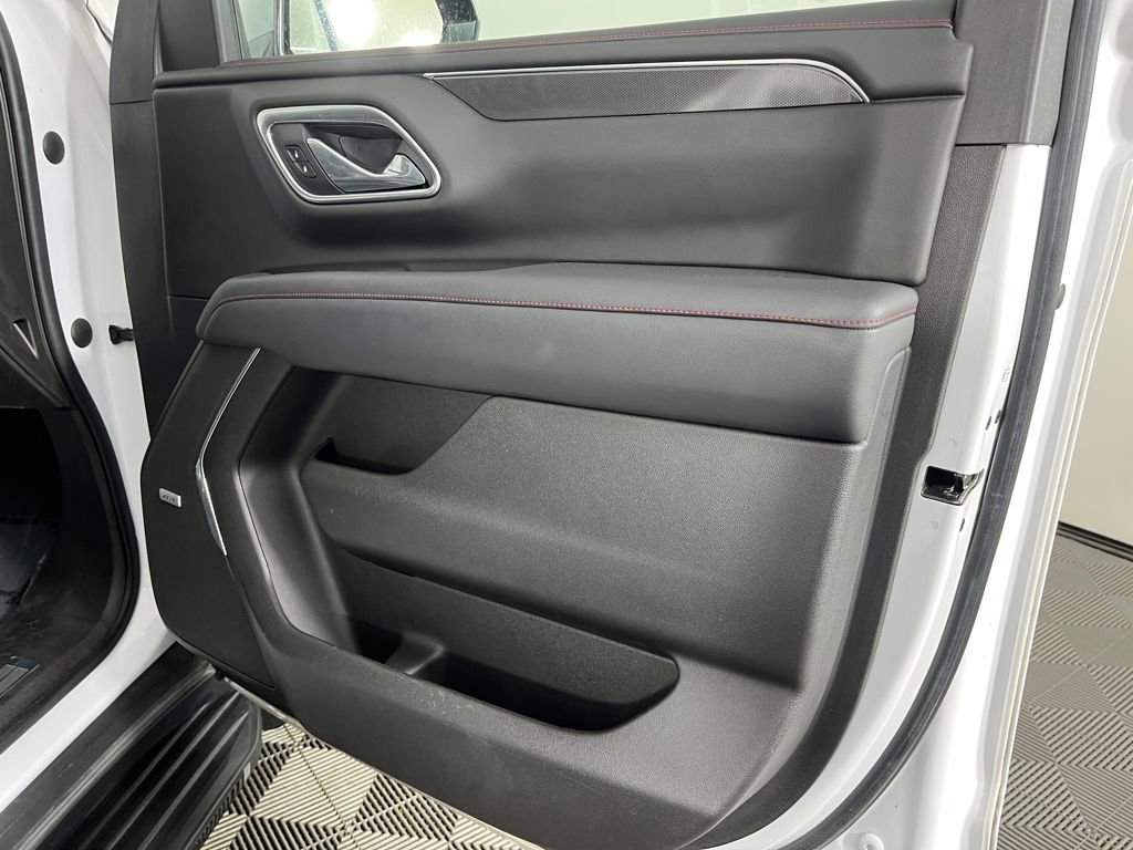 Used 2021 Chevrolet Tahoe RST w/ Luxury Package image 17