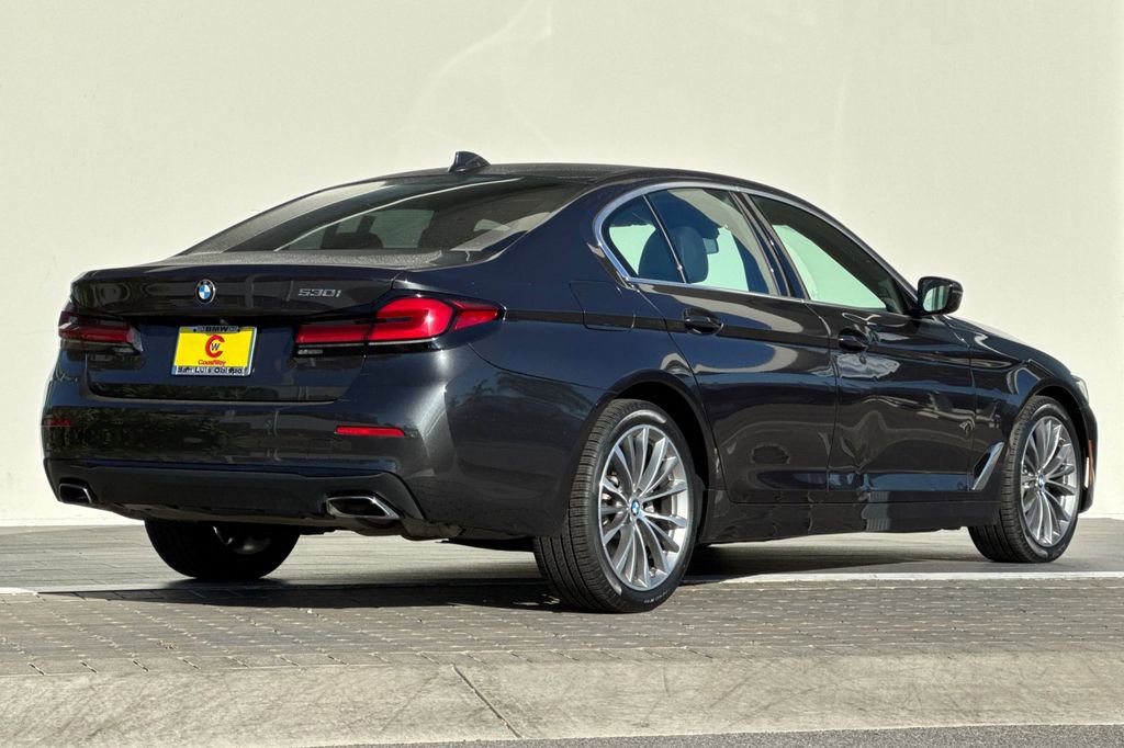 Used 2021 BMW 530i w/ Convenience Package image 3