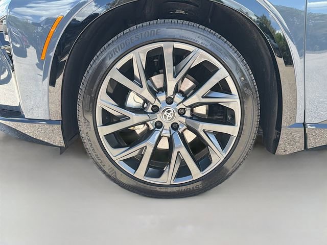Used 2026 Toyota Crown Signia w/ Advanced Technology Package image 43