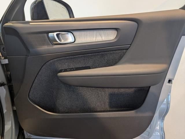 Used 2026 Volvo XC40 B5 Plus w/ Protection Package Premier image 26