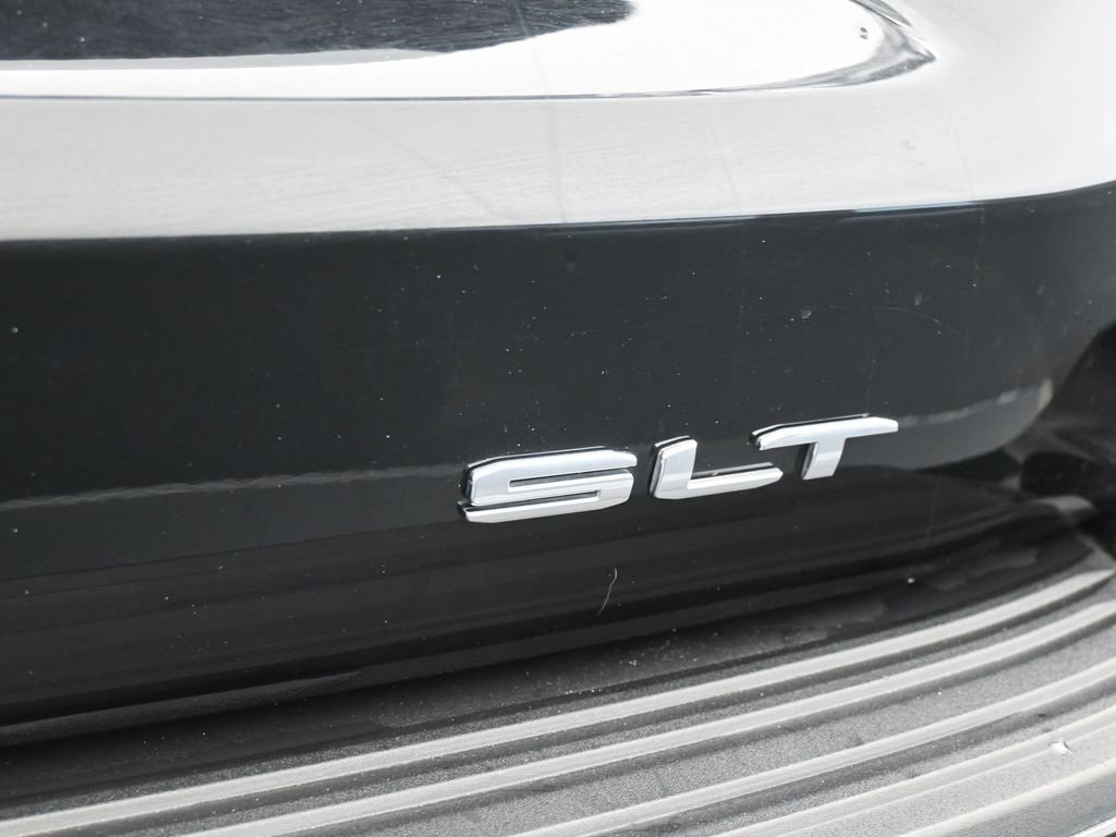 Used 2024 GMC Yukon SLT w/ SLT Luxury Package image 44