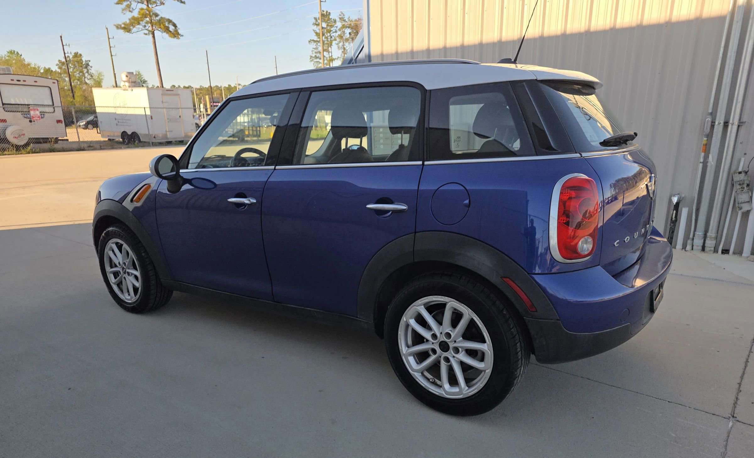 Used 2015 MINI Cooper Countryman Cooper Hatchback 4D image 11