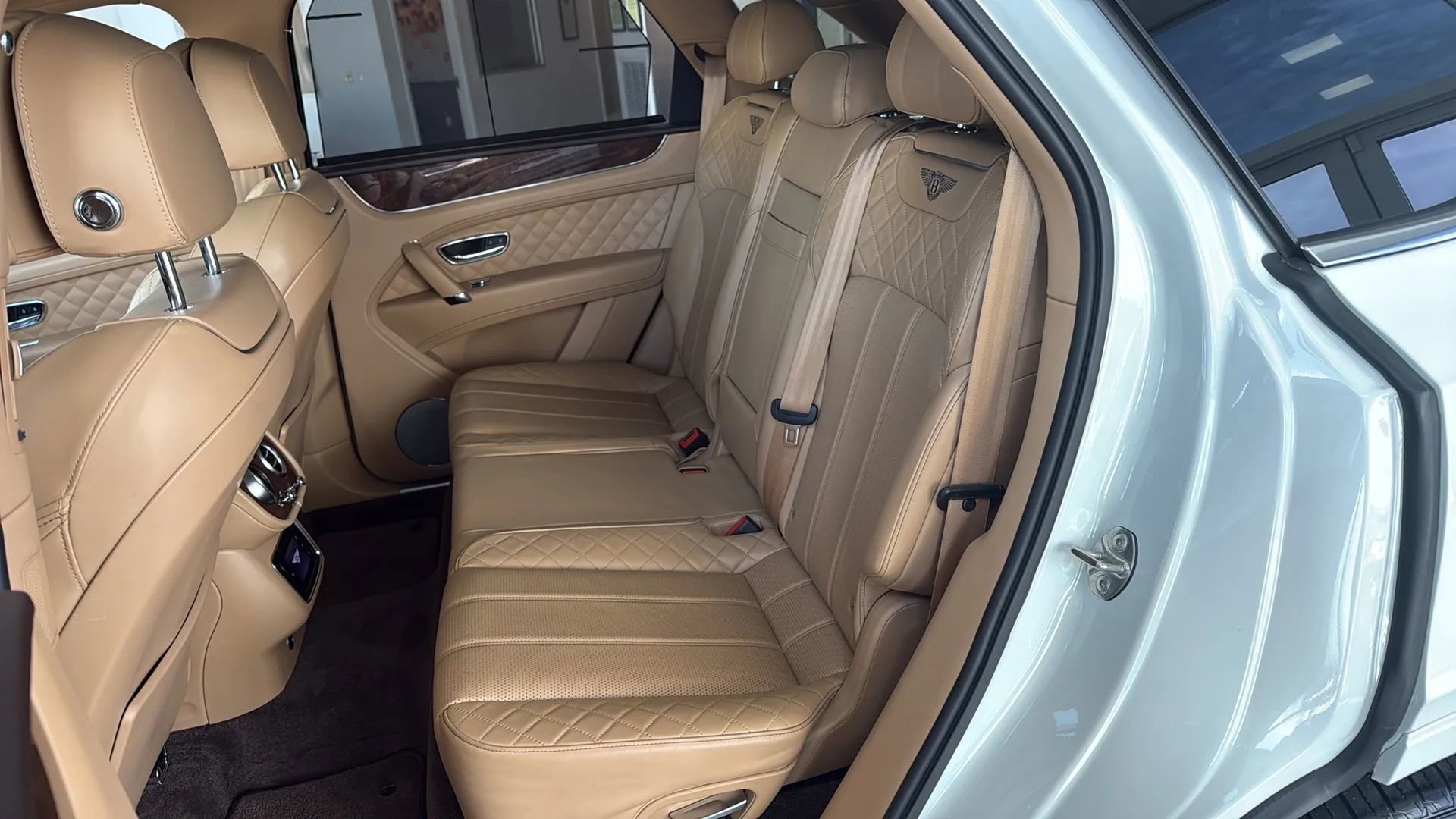 Used 2017 Bentley Bentayga W12 Sport Utility 4D image 15