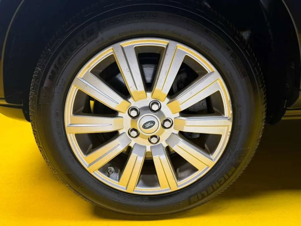 Used 2012 Land Rover LR4 HSE LUX image 9