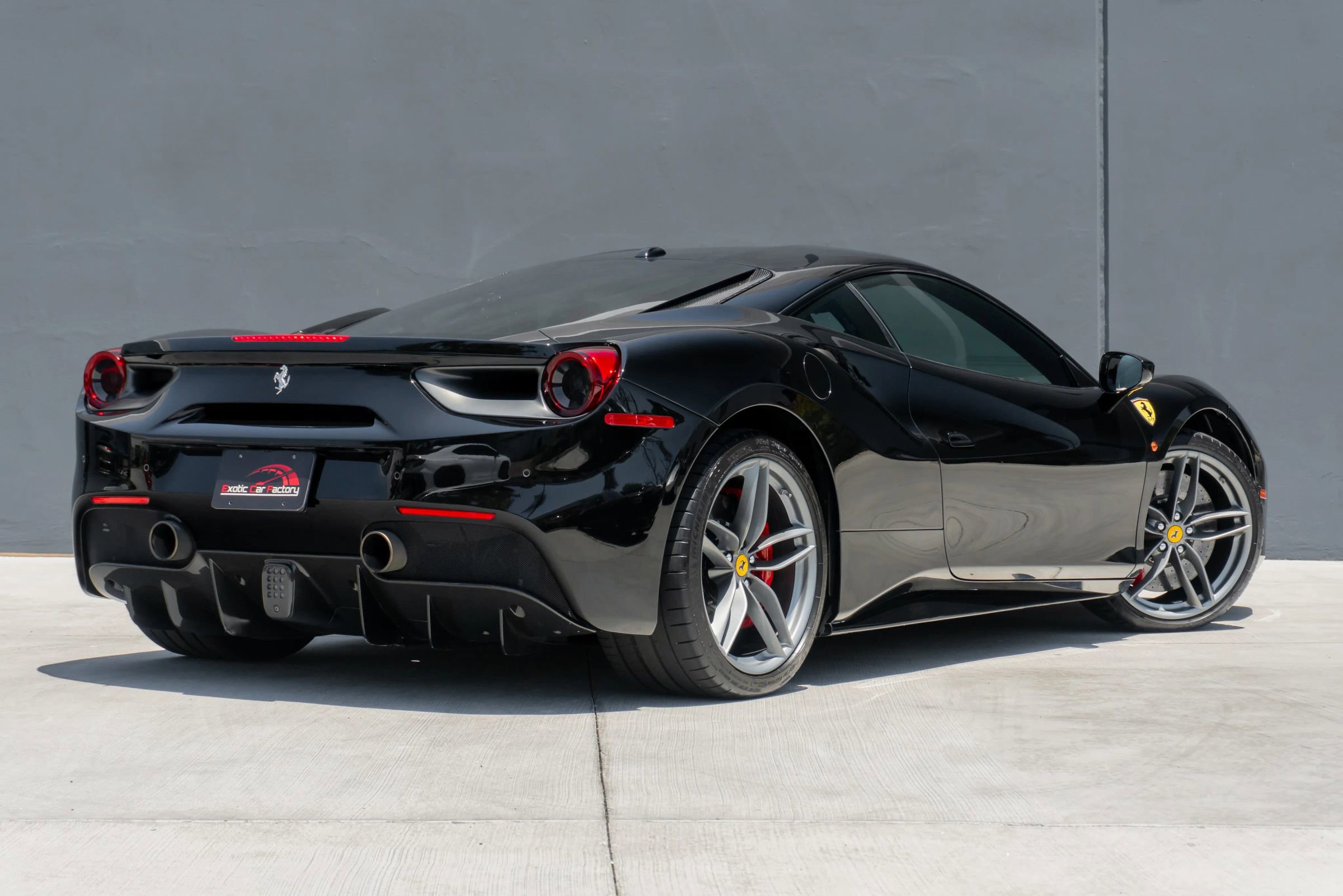 Used 2018 Ferrari 488 GTB RWD image 7