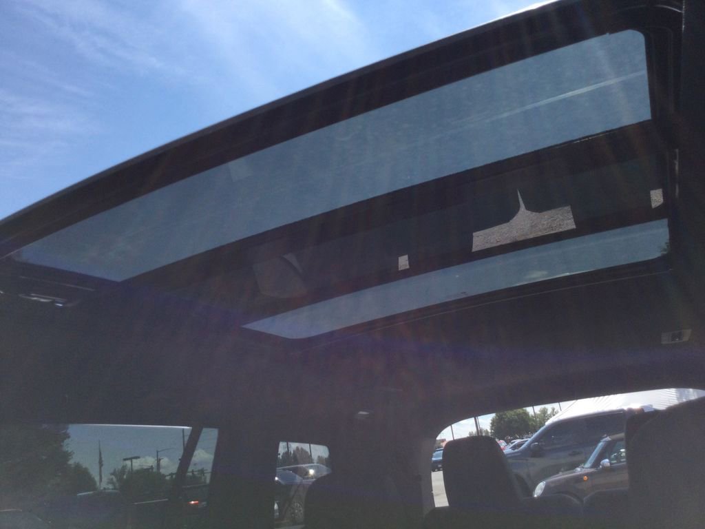 New 2025 Cadillac XT6 Luxury image 30