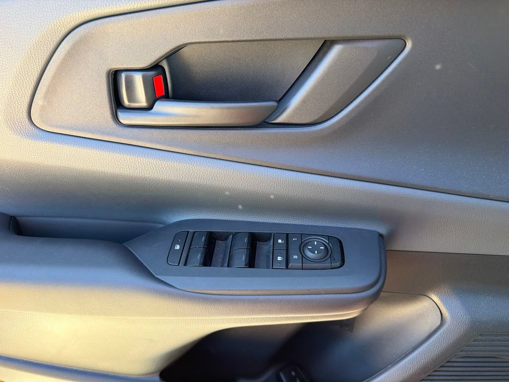 Used 2024 Toyota Prius LE FWD image 12