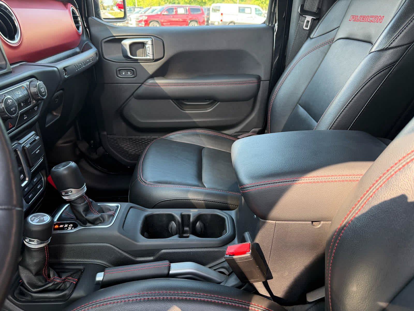 Used 2022 Jeep Wrangler Rubicon w/ LED Lighting Group AWD/4WD image 23