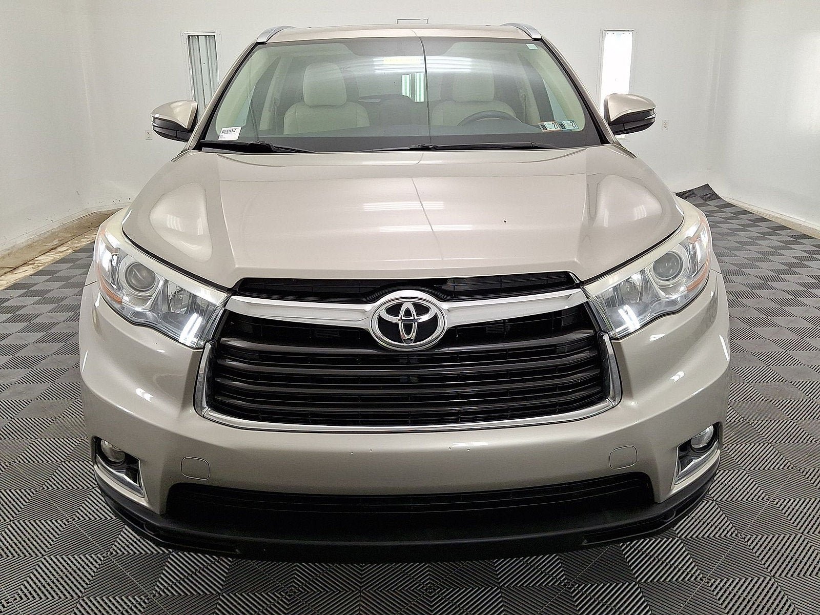 Used 2015 Toyota Highlander Limited AWD/4WD image 21