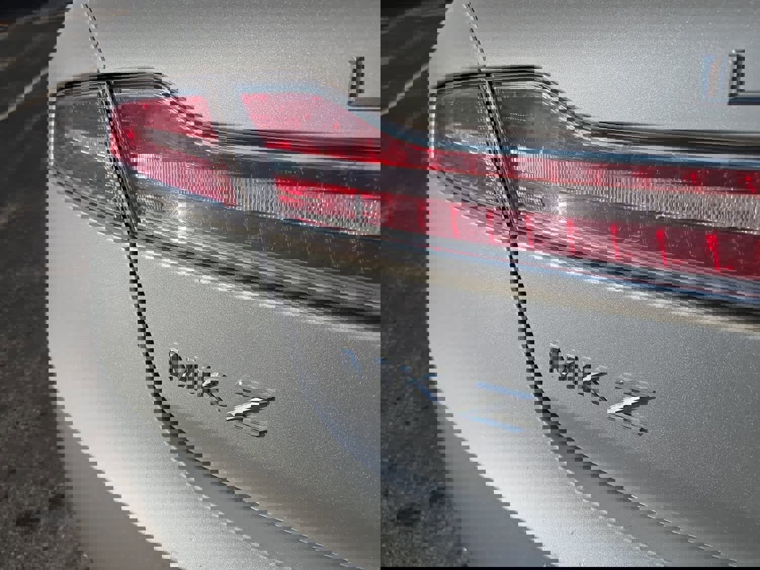 Used 2014 Lincoln MKZ Hybrid w/ Equipment Group 202A Reserve image 12