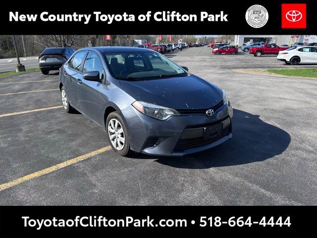 Used 2015 Toyota Corolla LE FWD image 1