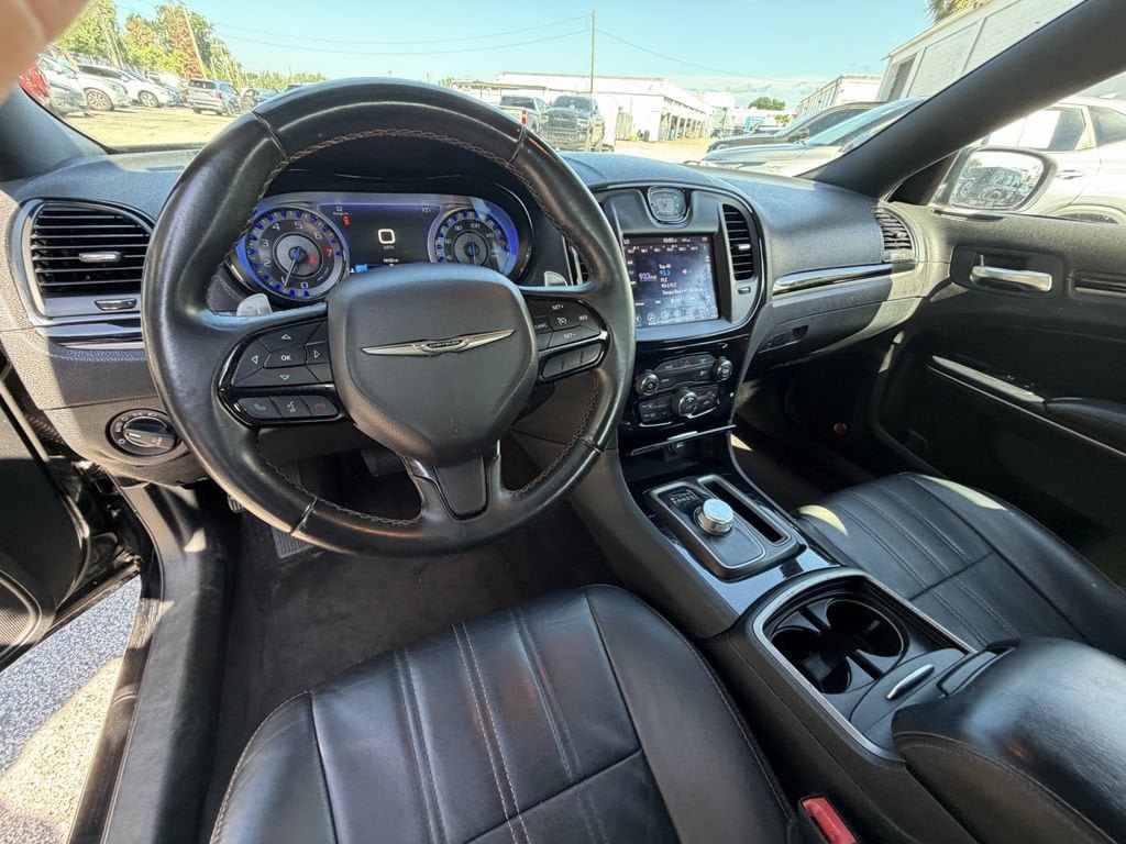 Used 2017 Chrysler 300 S RWD image 19